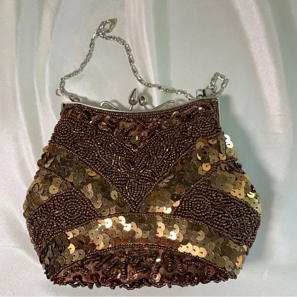 Convertible brown sequin & glass beaded vintage bag. Silver hardware and chain. - Picture 7 of 12